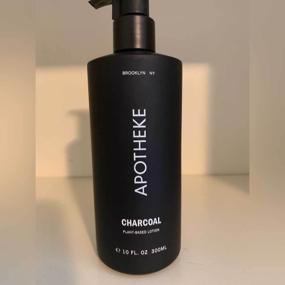 Brand-New APOTHEKE Charcoal Plant-Based Lotion - Picture 4 of 5